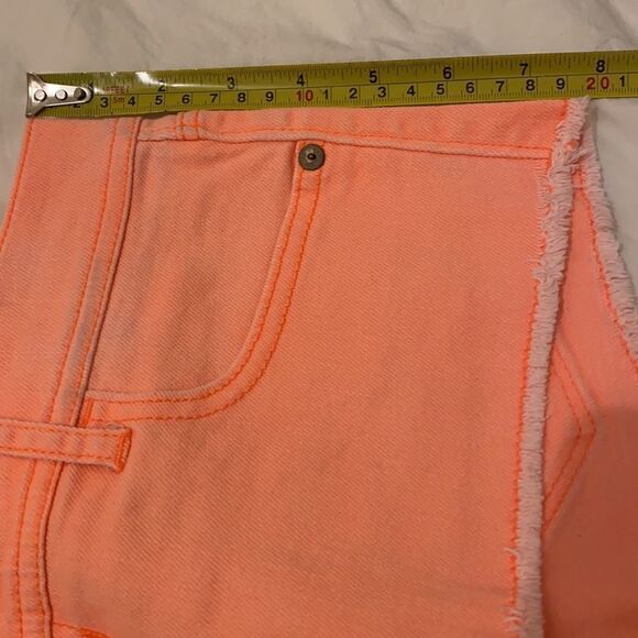 ABERCROMBIE & Fitch neon shorts. Size 00. - Picture 6 of 7